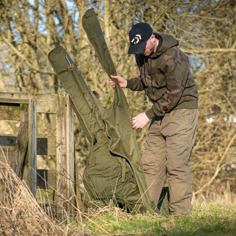 Daiwa Black Widow 3 Rod Holdalls 11 Daiwa Black Widow 3 Rod Holdalls - Image 11