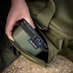 Daiwa Black Widow Compact Tackle Bag 18 Daiwa Black Widow Compact Tackle Bag -Rods Sales x4u4imqj638131099844982408