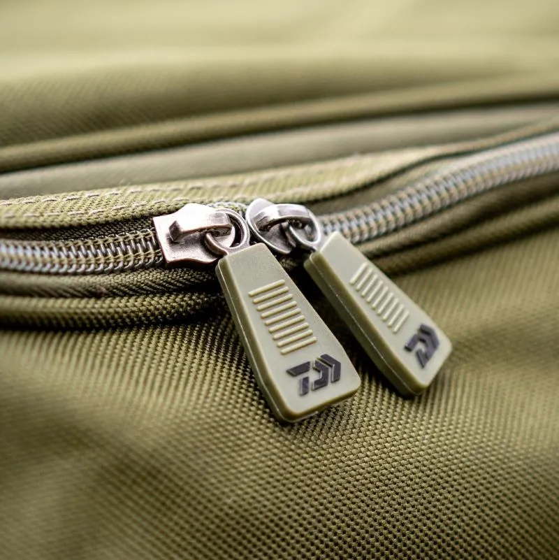 Daiwa Black Widow Compact Tackle Bag 12 Daiwa Black Widow Compact Tackle Bag - Image 12